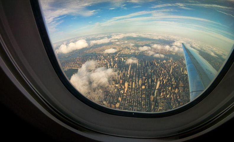 丙烯酸类树脂可以用于飞机的舷窗上面？
